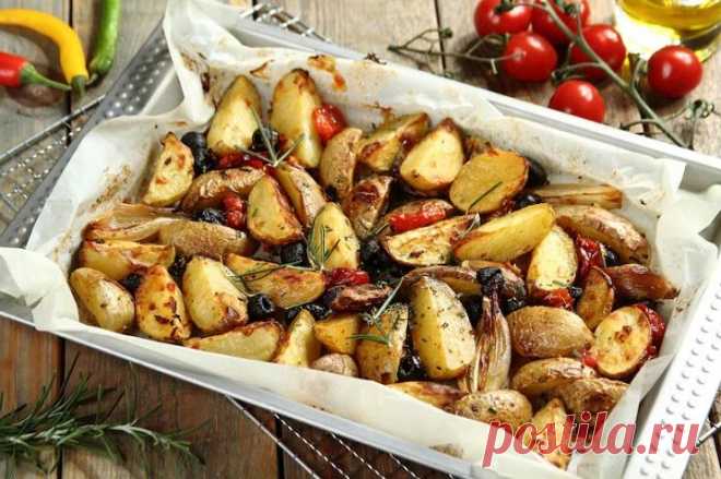 Картофель запеченный с луком в духовке – пошаговый рецепт с фото.