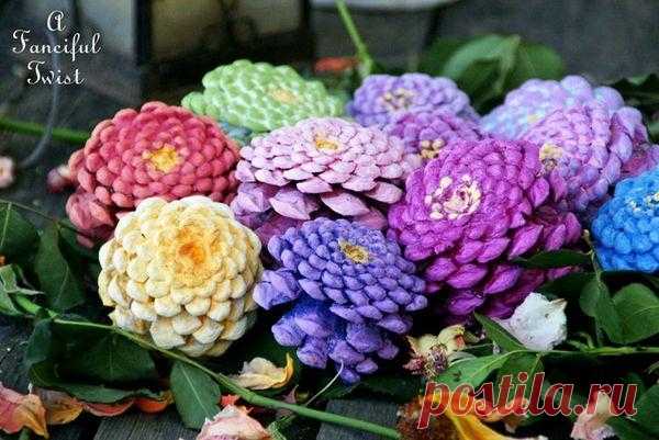 Цветы из шишек