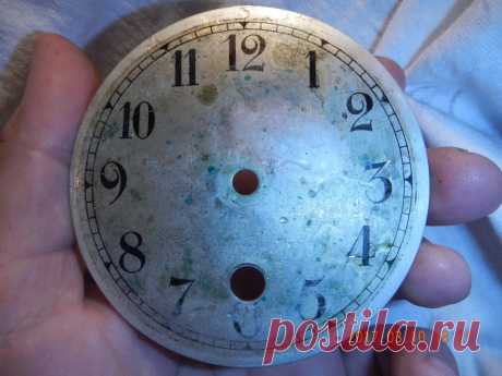 Циферблат. Циферблаты для часов. Самодельные циферблаты.  Изготовление циферблатов. Изготовление циферблатов травлением.  Граверные работы. Хомаж. Марьяж. Латунные циферблаты. Травление металлов. Наручные часы. Настенные часы. Напольные часы. Старинные часы. Часы Молния. Часы Победа. Часы Ракета. Золотые часы. Реставрация часов. Реставрация циферблатов. Изготовление циферблатов. Подготовка к изготовлению эксклюзивных часов ручной работы Куликов Игорь. Живопись графика офор...