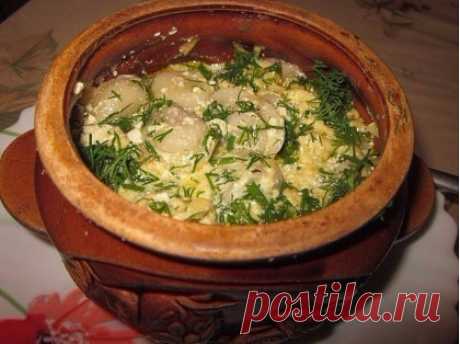 ОБАЛДЕННЫЕ БЛЮДА В ГОРШОЧКАХ: топ-10 рецептов
Горшочки с мясом, фасолью и грибами
Ингредиенты:
● 500 г говядины (свинины, баранины)
● 200 г фасоли
● 300 г помидоров
● 300 г грибов
● 200 г болгарского перца
● 150 г лука
● Соль
● Перец
● Растительное масло
Приготовление:
Если Вы не любите фасоль, можно ее не добавлять.Вместо маленьких горшочков можно использовать форму для запекания с крышкой, объемом около 2.5 л.Из указанного количества ингредиентов получается 5 средних гор...