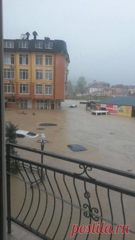 Наводнение Сочи 2015! Вот такой кошмар творится в городе!