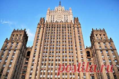 МИД России пообещал Канаде ответные меры на чествование экс-бойца СС. МИД России предпримет шаги в контексте отношений с Канадой в ответ на чествование экс-бойца дивизии СС «Галичина» Ярослава Хунки в парламенте страны. В МИД подчеркнули, что публичное восхваление Хунки «как нельзя лучше характеризует правящий режим премьера Трюдо, взявшего на вооружение оголтелую русофобию».