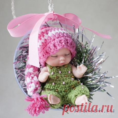 Новогодняя игрушка своими руками — пупс в шаре из FIX PRICE за 100 рублей