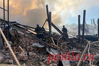 Власти Кривого Рога подтвердили сообщения о взрыве. Мэр Кривого Рога Днепропетровской области Александр Вилкул подтвердил сообщения о взрыве в городе. «По взрыву, что слышали. Без подробностей, но все нормально», — сказано в публикации. Ранее о взрыве в Кривом Роге сообщило украинское издание «Зеркало недели». Местных жителей призывали оставаться в укрытии.