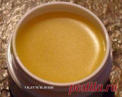 Натуральный крем против старения кожи.