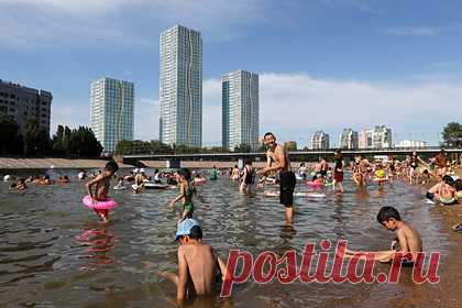 В Казахстане ограничат работу зарубежных соцсетей. В Казахстане депутаты Мажилиса одобрили в первом чтении законопроект, направленный на защиту прав детей на жилище, их интересов в семейных отношениях, а также на профилактику противоправного контента в сети. В частности, он предусматривает ограничение работы зарубежных соцсетей и мессенджеров.