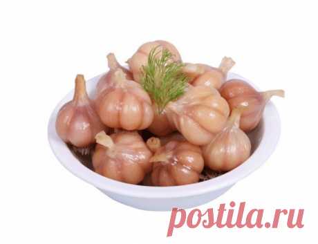 Маринованный чеснок головками