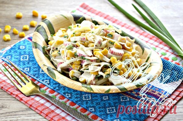 Салат с крабовыми палочками и белокочанной капустой, рецепт с фото
