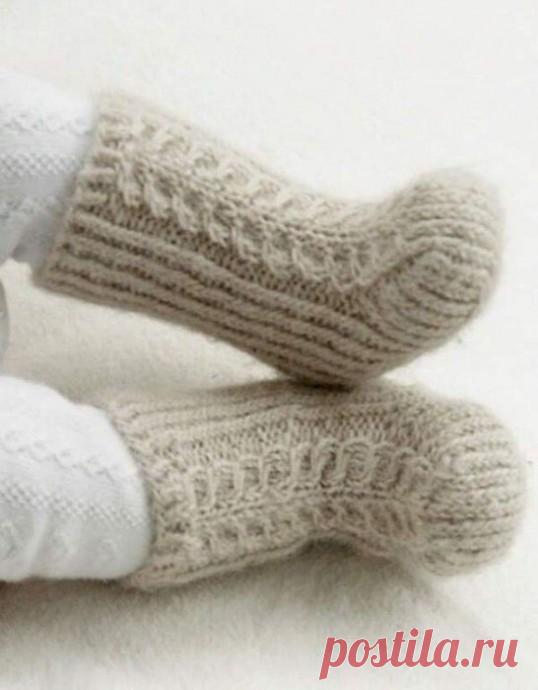 Вяжем носки спицами для самых маленьких