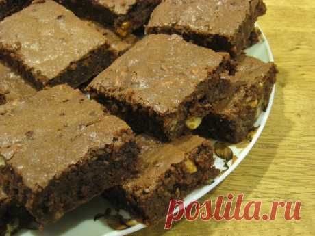 Брауни из шоколадных конфет и сливок