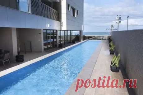 Vídeo mostra momento em que piscina desaba em prédio de Itaparica, Vila Velha