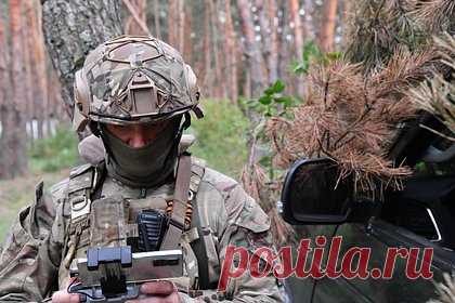 Военкор рассказал об обстановке на лиманском направлении. Вооруженные силы Украины (ВСУ) четвертые сутки пытаются прорвать оборону союзных сил на лиманском направлении. Об этом рассказал военный корреспондент Евгений Поддубный. По его словам, противник использовал бронетехнику при наступлении и навел переправу через Северский Донец в районе Ямполя.