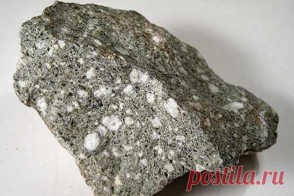 Андезит: свойства горной породы, описание, состав, текстура, полированный камень, что такое андезито-базальты, цена, как выглядит (фото), применение, происхождение