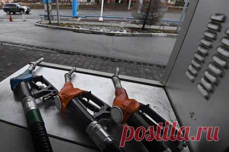 В России из-за повышения цен на бензин возбудили 28 дел. Федеральная антимонопольная служба России возбудила 28 дел в 19 регионах страны по факту выявленного повышения цен на бензин и дизельное топливо на АЗС, заявил глава ведомства Максим Шаскольский. По его словам, сотрудники ФАС изучали экономическую обоснованность роста цен с учетом различных составляющих.