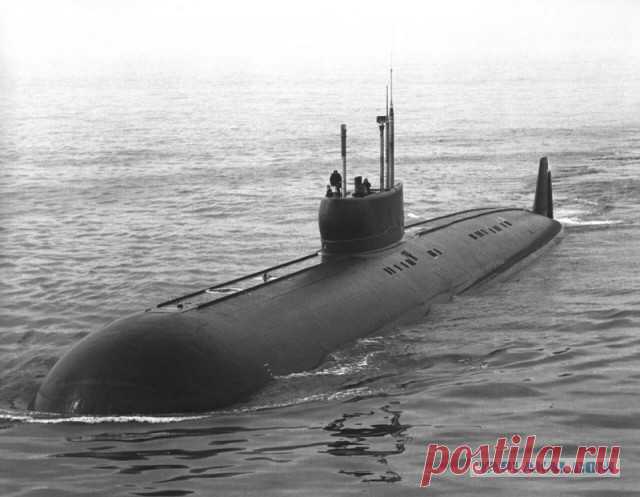 Гуляет красотка - подводная лодка - ЯПлакалъ