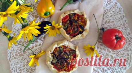 Полезно, сочно и нежно: открытый овощной пирог — Фактор Вкуса