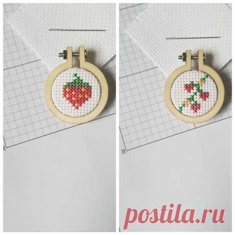 Counted Cross Stitch Strawberry and Strawberry Vine Minis 2 Patterns PDF Download - Etsy España