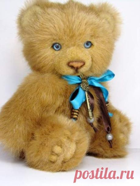 Teddy bear Lukas By Shablovskaia Alla - Bear Pile