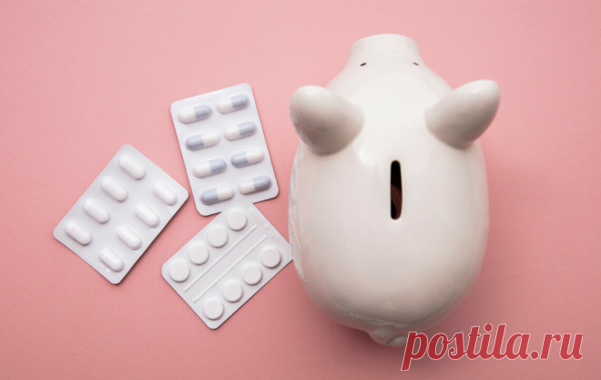 В России появилась страховка, которая компенсирует стоимость лекарств. Как она работает?  Кто имеет право на возмещение? И сколько в среднем можно вычесть из зарплаты? Об этом – в программе «Деньги».