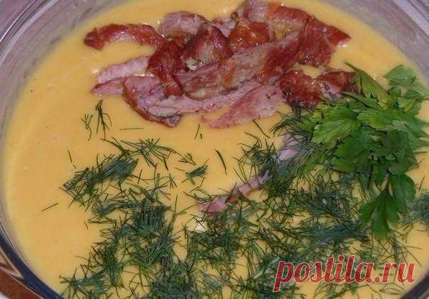 Сырный суп с копченостями. Аромат и вкус этого блюда, покорит любого 


Сохрани и приготовь на выходные!









Ингредиенты:
— 2-3 плавленных сырка— 300-400 гр. копченостей— 4 картофелины— 1 морковь— 1 луковица— соль, перец— пучок петрушки— пучок укропа
Приготовление…