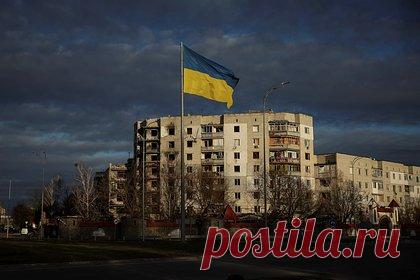 Лукашенко объяснил интерес Запада к Украине. Президент Белоруссии Александр Лукашенко объяснил интерес западных стран к Украине их желанием «подмять Россию». «Запад зацепился железобетонно за Украину, чтобы подмять Россию и вытереть ноги», — сказал глава государства. Ранее в Госудуме России призвали Минск активнее принимать участие в специальной военной операции.