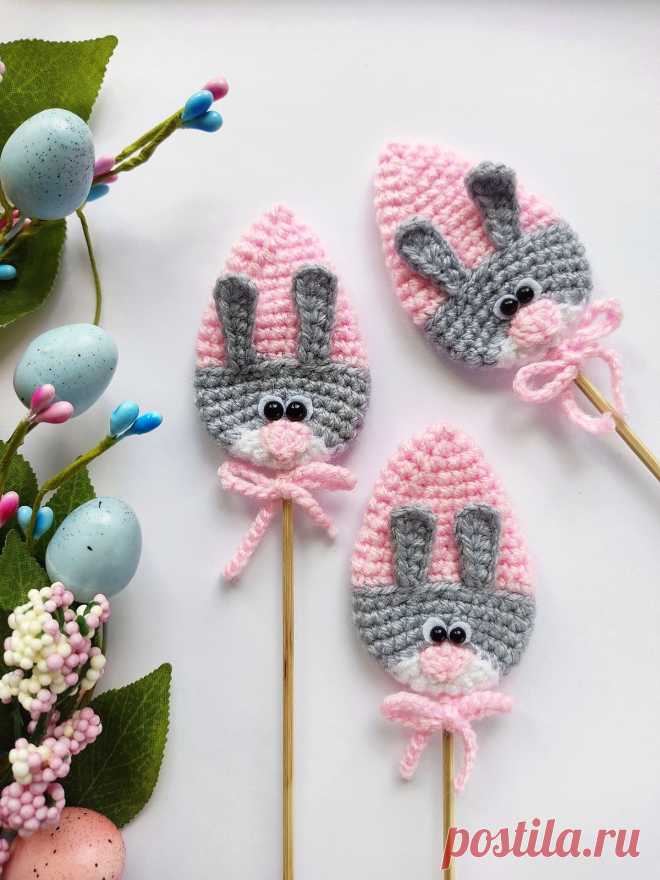 PDF Пасхальные топперы. ЯйцоЗаяц крючком. FREE crochet pattern; Аmigurumi animal patterns. Амигуруми схемы и описания на русском. Вязаные игрушки и поделки своими руками #amimore - маленький зайка к Пасхе, заяц, зайчик, пасхальный кролик, зайчонок, крольчонок.