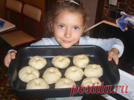 Дaтские луковые булочки