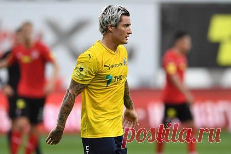 «Ростов» отреагировал на отъезд легионера из России после атаки беспилотников. Президент «Ростова» Арташес Арутюнянц отреагировал на отъезд норвежского футболиста команды Матиаса Норманна из России после атаки беспилотников на «Москва-Сити». «Давайте дождемся определенного срока, когда Норманн должен будет вернуться в расположение &quot;Ростова&quot;», — заявил Арутюнянц.