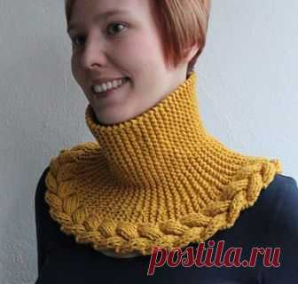 Манишка спицами, связанная узором 