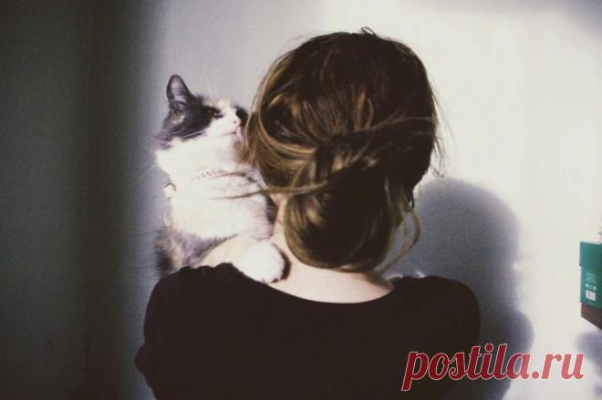 Вы и сами знаете, что бывают такие дни, когда вы хотите остаться одни в пустоте и темноте, никого не видеть и не слышать.🚀