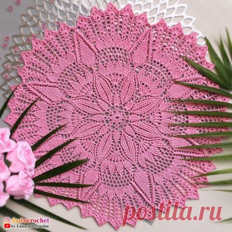 Нежная ажурная салфетка крючком