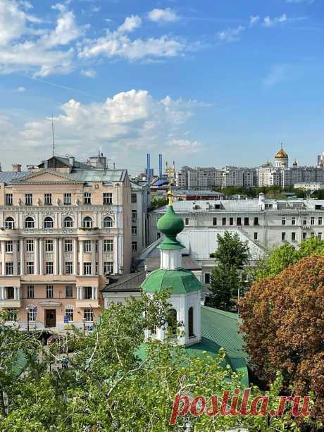 Вид на Замоскворечье с колокольни храма Усекновения главы Иоанна Предтечи под Бором. Фото: Елена Лепёхина