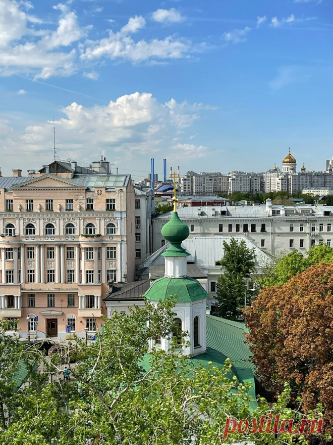 Вид на Замоскворечье с колокольни храма Усекновения главы Иоанна Предтечи под Бором. Фото: Елена Лепёхина
