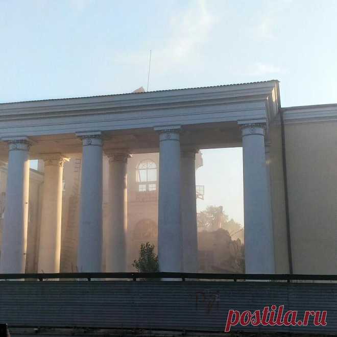 Публикация Nikita Sergeev в Instagram • Июл 22 2017 в 4:50 UTC 16 отметок «Нравится», 3 комментариев — Nikita Sergeev (@nik.sergeev) в Instagram: «Последний вид на старый дк 