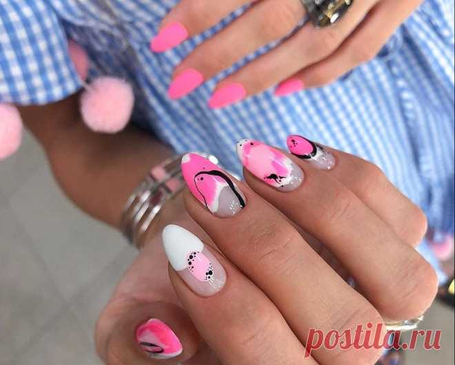 Топовые идеи летнего дизайна маникюра в фотографиях Каждой девушке и женщине важно быть и оставаться красивой долгое время. Утонченная и подтянутая фигура, сияющая кожа лица и тела не единственное за чем нужно следить. Кожа рук и ногти также нуждаются