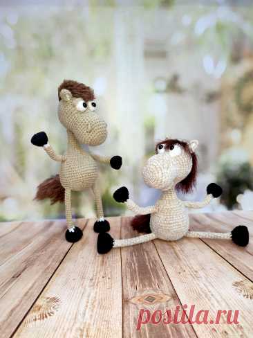 PDF Просто Конь крючком. FREE crochet pattern; Аmigurumi toy patterns. Амигуруми схемы и описания на русском. Вязаные игрушки и поделки своими руками #amimore - лошадь на проволочном каркасе, лошадка из обычной пряжи, конь.