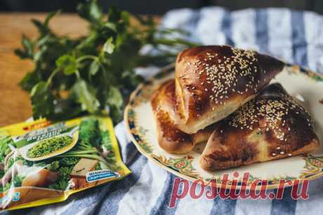 Слойки с фетой и шпинатом - пошаговый рецепт с фото - как приготовить, ингредиенты, состав, время приготовления - Леди Mail.Ru