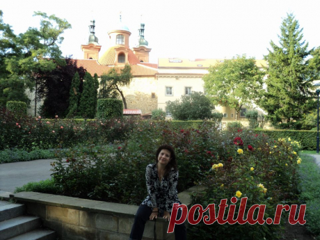 Прогулки по Праге на общественном транспорте и пешком без проф.экскурсий, но с рассказами, показами, фотосессией и ответами на все вопросы - 20 евро/час с чел. либо 100 евро/день за компанию от 2 человек: встреча и проводы к Вам в отель, квитанция об оплате перед выездом на прогулку.