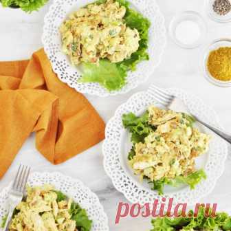 👌 Вкусный куриный салат за 15 минут, рецепты с фото Сегодня готовим необычный и очень вкусный куриный салат, рецепт которого был создан свыше 50 лет назад и впервые представлен на торжественной коронации Елизаветы II. Ароматный холо...