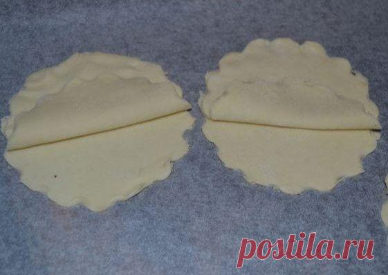 Фуршетная закуска из слоёного теста