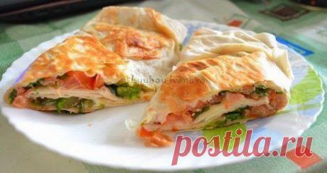 Хрустящий рулет из лаваша с овощами и плавленым сыром.Безумно вкуснo!! Быстро, легко и ОЧЕНЬ вкусно! Рецепт совсем простой. !! Более подробно о рецепте можете узнать в источникe: шеф-повар Одноклассники, по ссылке fastppc.net/AV4v Рекомендуем посмотреть!!! Приятного аппетитa

Дорогие кулинары! Чтобы не потерять рецепт, жмите &quot;Класс!&quot;, а потом &quot;поделиться&quot;. Рецепт будет на вашей стене В Одноклассники. Всё ОК!