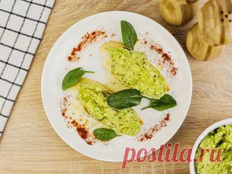 6 паштетов, которые легко приготовить к семейному обеду / Подборка рецептов Food.ru – статья из рубрики "Что съесть" на Food.ru Мы собрали рецепты паштетов, которые вы сможете приготовить сами. Они не содержат пищевых добавок в составе и будут гораздо менее калорийными, чем магазинные аналоги.