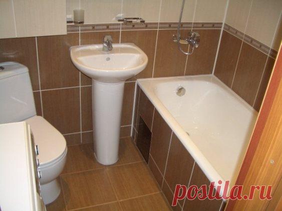 Рекомендации и советы по ремонту в ванной комнате и санузле.
Первым делом, когда производится ремонт в санузле требуется установить фильтры для тонкой чистки и редукторы давления. Следующим шагом является установка регуляторов давления. За счет них увеличится срок службы сантехники и труб. Но единственным условием является то, что рабочее давление должно составлять более 5 бар.