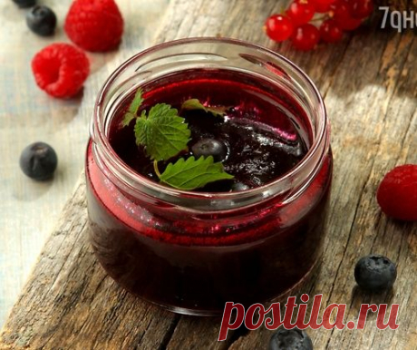 Желе «Кир Рояль» из черной смородины: рецепт от бренд-шефа Дениса Перевоза