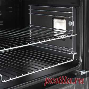 Волшебная инструкция по мытью противней для духовки Мы так часто откладываем это на потом... но затем с ужасом смотрим на противни и понимаем, что «пора!». Полчаса уходят буквально в никуда, а руки потом болят от усердной работы губкой.