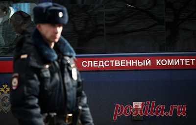 Избившие мужчину в метро Москвы угрожали полиции ножом и перцовым баллончиком. Центральный аппарат СК возбудил уголовное дело о покушении на убийство после того, как компания в метро избила молодого человека