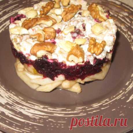 Свекольный салат с орешками