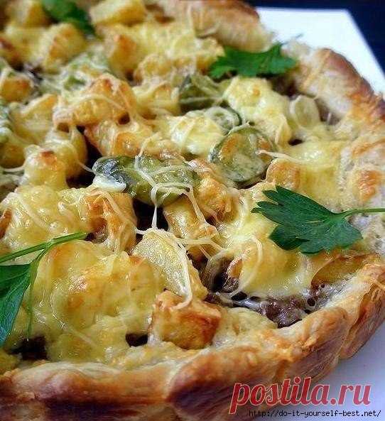 Слоёный пирог с картошкой,фаршем,сыром