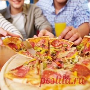 Что по этикету нужно есть руками без вилок и ножей