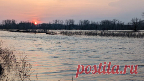 В Оренбурге заработал Ново-Сакмарский водозабор. В Оренбурге возобновили работу Ново-Сакмарского водозабора, где из-за подтопления трансформаторных подстанций прекращалась подача воды в жилые дома. Об этом сообщили ТАСС в пресс-службе предприятия &quot;Росводоканал ...
